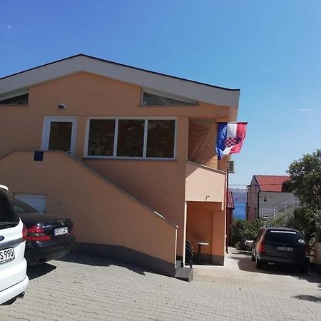 Apartmani Ivankovic Карлобаг Екстериор снимка