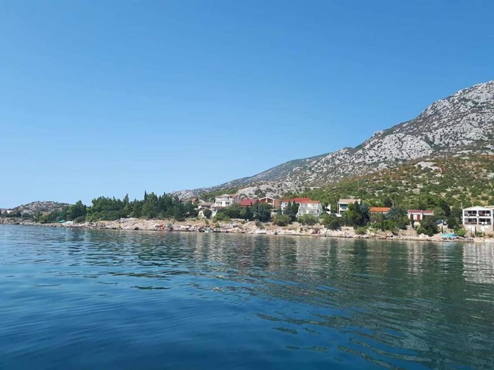 Apartmani Ivankovic Карлобаг Екстериор снимка