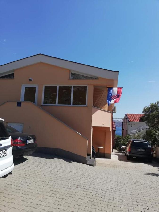 Apartmani Ivankovic Карлобаг Екстериор снимка