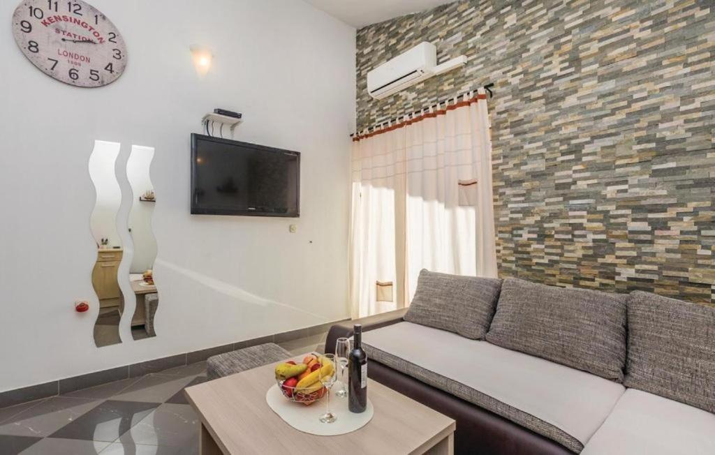 Apartmani Ivankovic Карлобаг Екстериор снимка